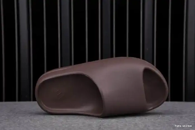 hype Adidas Soot Slide Yeezy G55495 0602